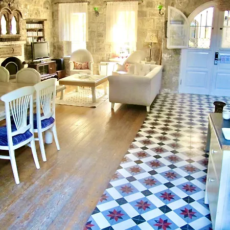 Mini-hôtel Masala 2*