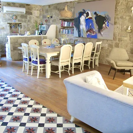 Mini-hôtel Masala 2*